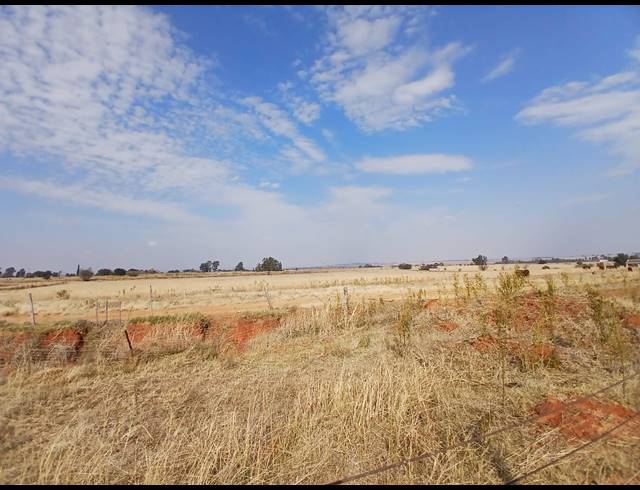 85,653M² SMALLHOLDING FOR SALE IN MOOILANDE